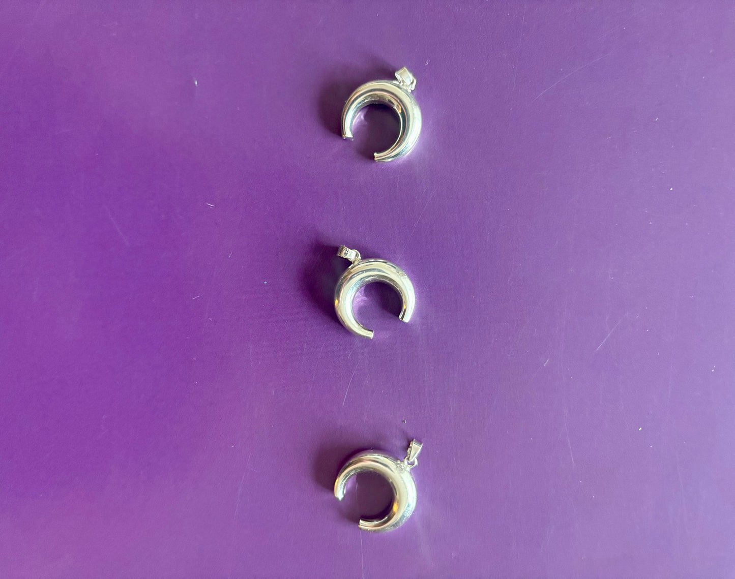 Schmuck aus Silber: Mondsichel