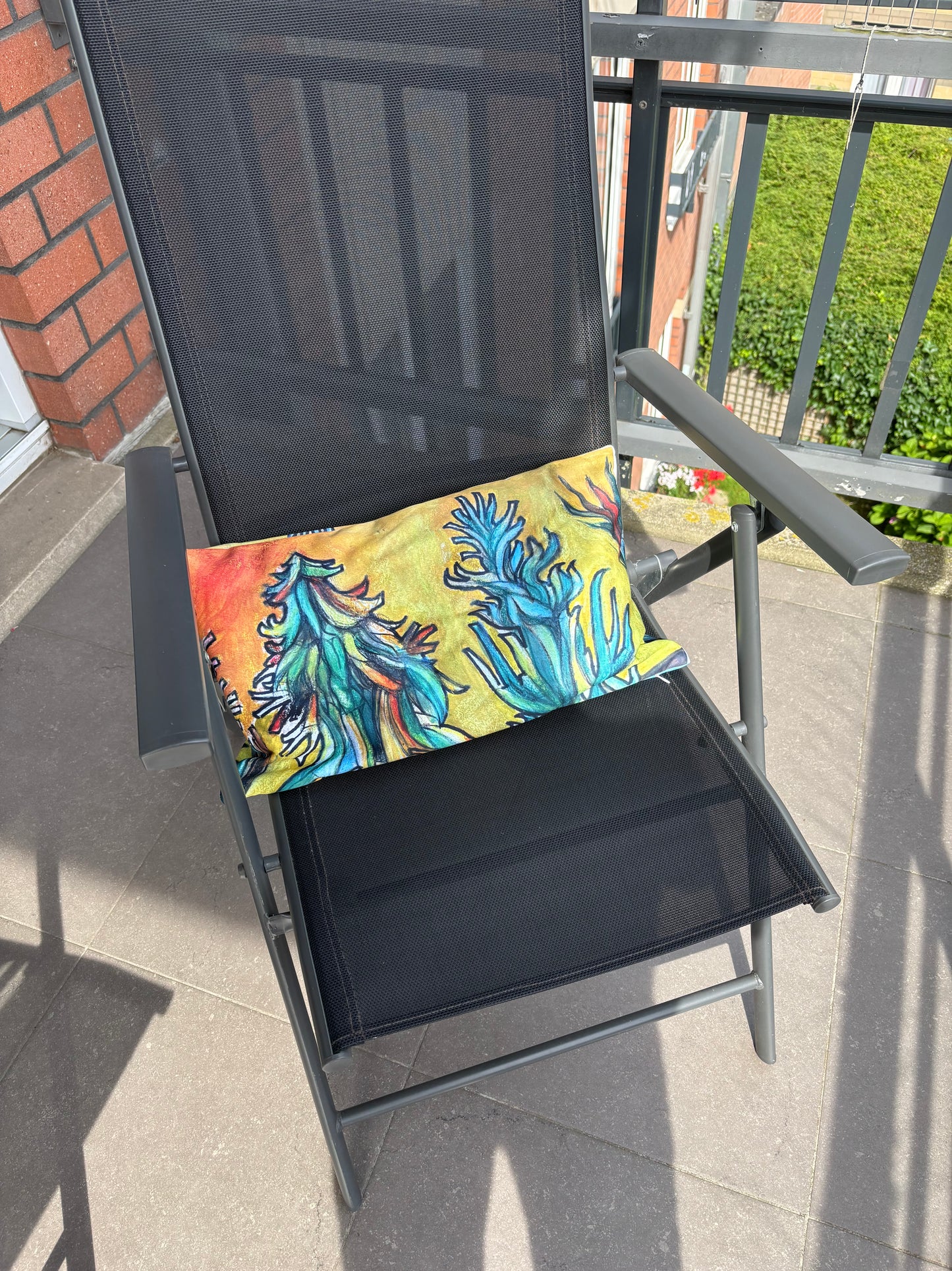 Kissenbezug beidseitig bedruckt mit sommerlichem Wohlfühl-Motiv.