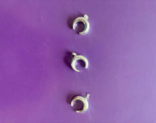 Schmuck aus Silber: Mondsichel