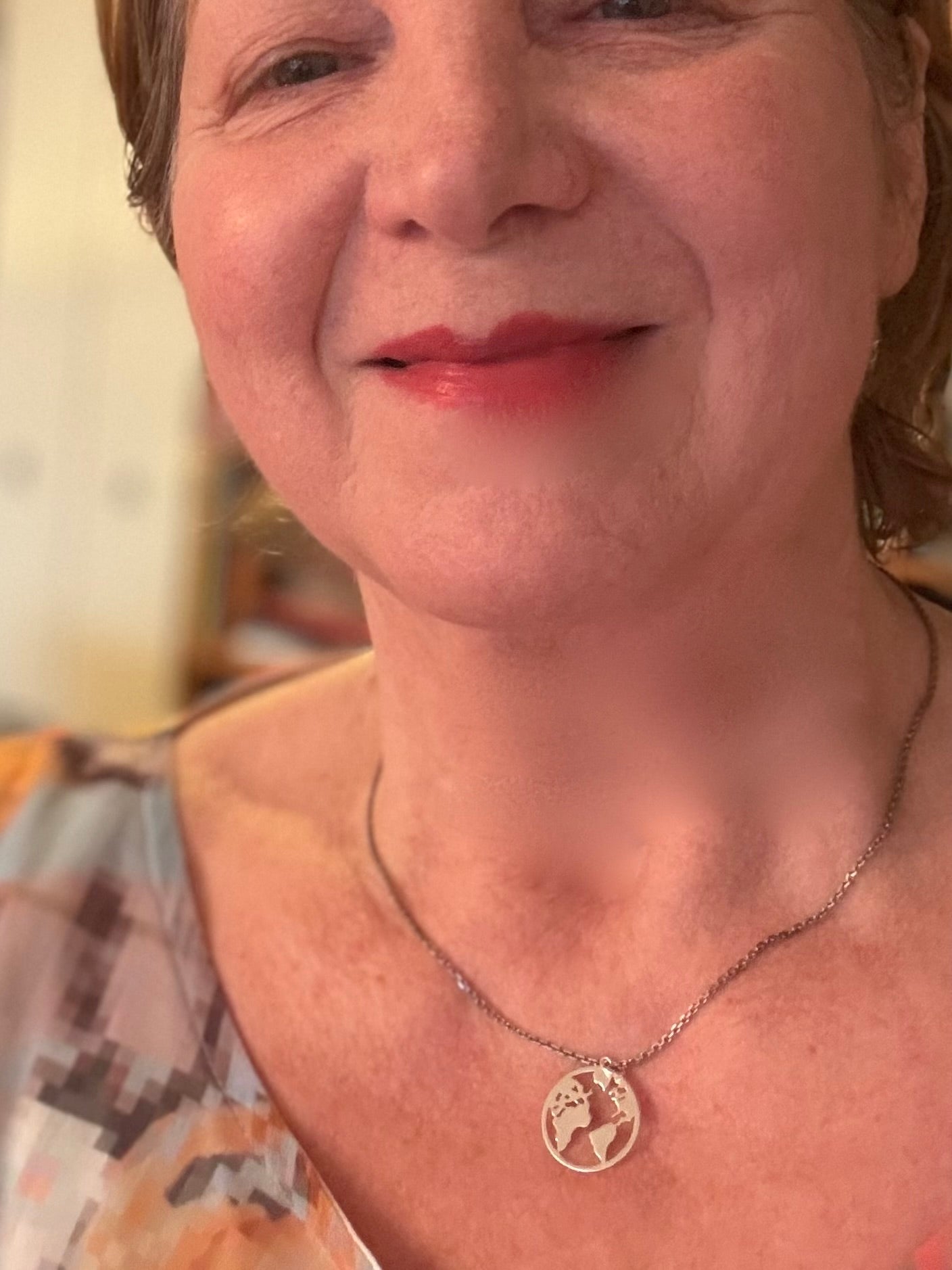 Schmuck aus Silber: Weltatlas